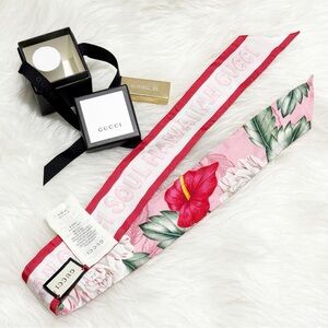 Gucci Floral Hawaiian Gucci Soul Twill Silk Scarf with Gucci Gift Box